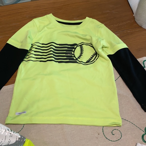 Bundle boys sz4 shirts *EUC - Picture 8 of 10